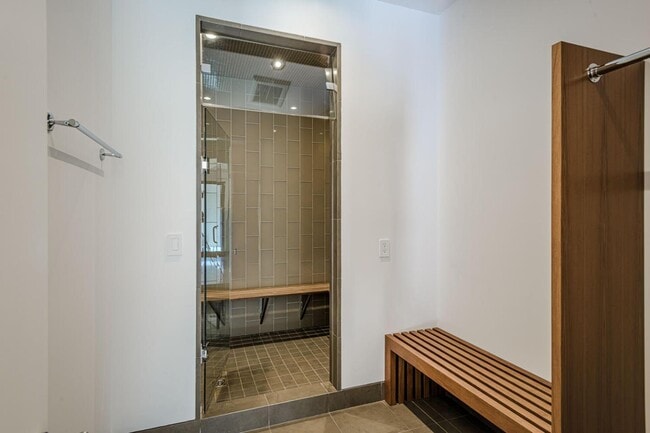 Building Photo - 2510 Skyfarm Dr