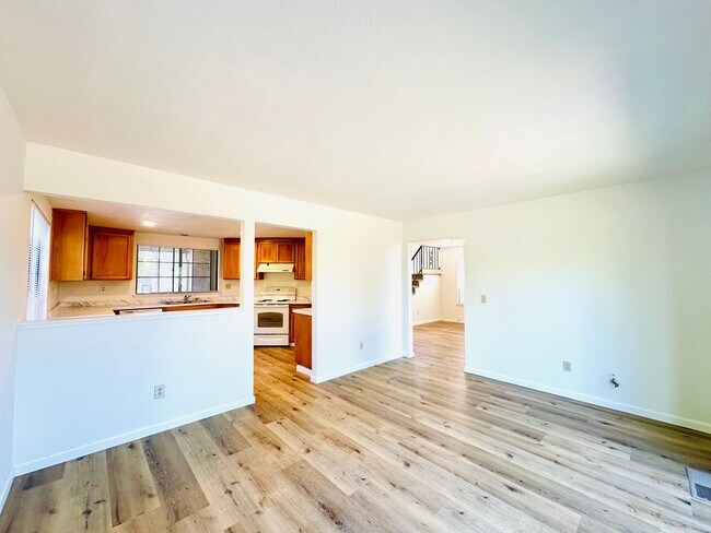 Building Photo - 1537 Yarberry Dr