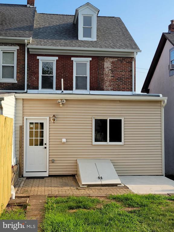 Building Photo - 509 Lincoln Ave