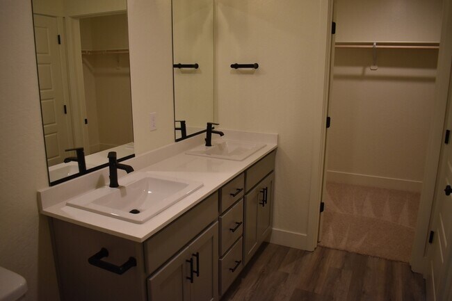 Building Photo - 4649 Jema Wy