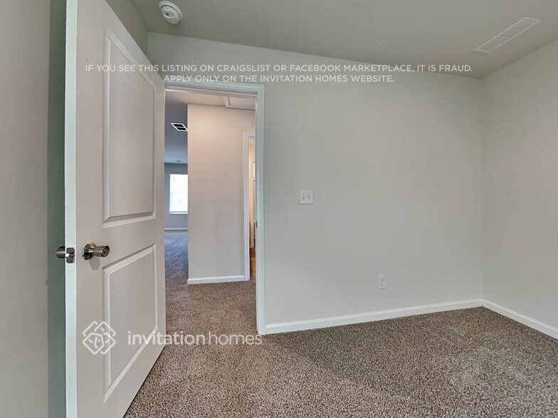 Building Photo - 5104 Spring Breeze Blvd