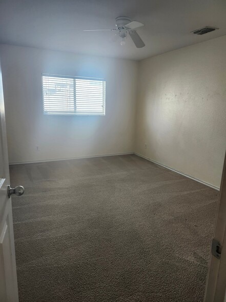 Building Photo - 3414 Ironwood Falls