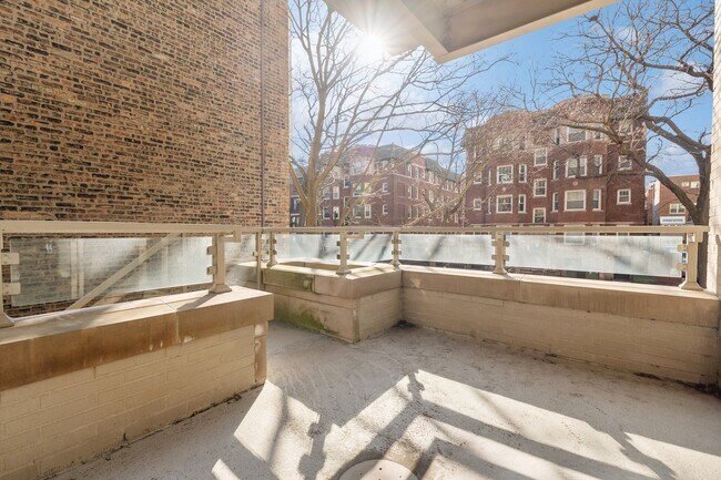 Building Photo - 2753 N Hampden Ct