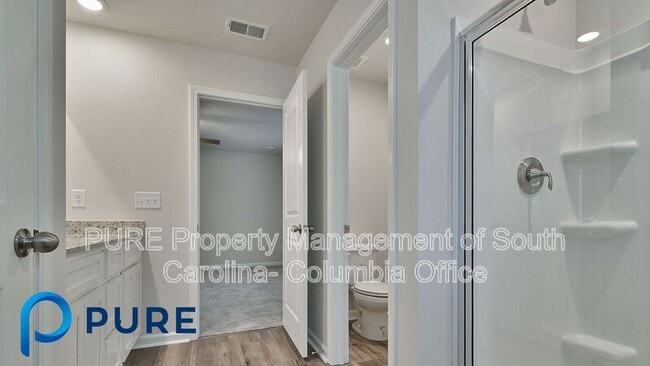 Building Photo - 105 Cart Way