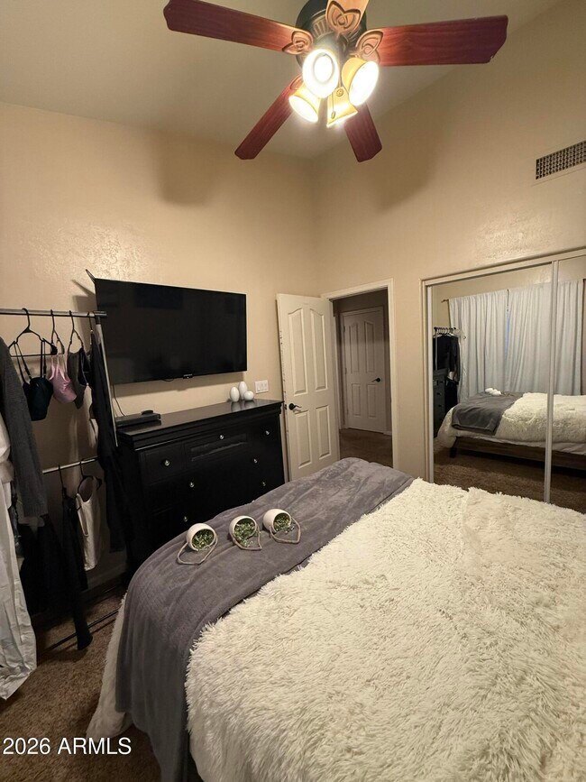 Building Photo - 4229 E Rancho Caliente Dr