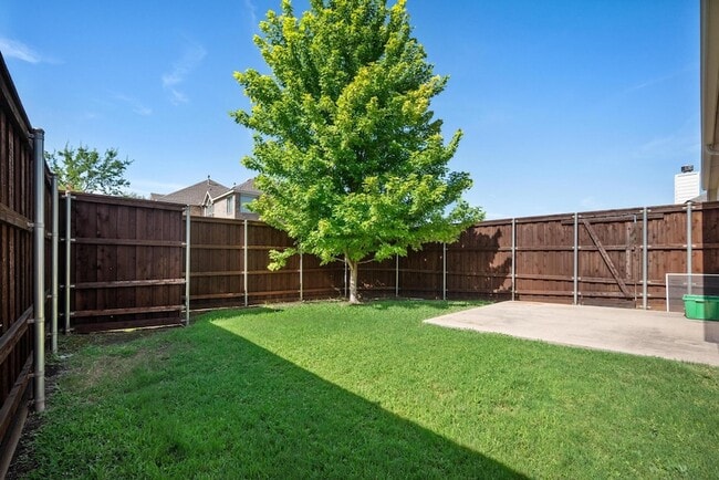 Building Photo - 4617 Kingsway Ln