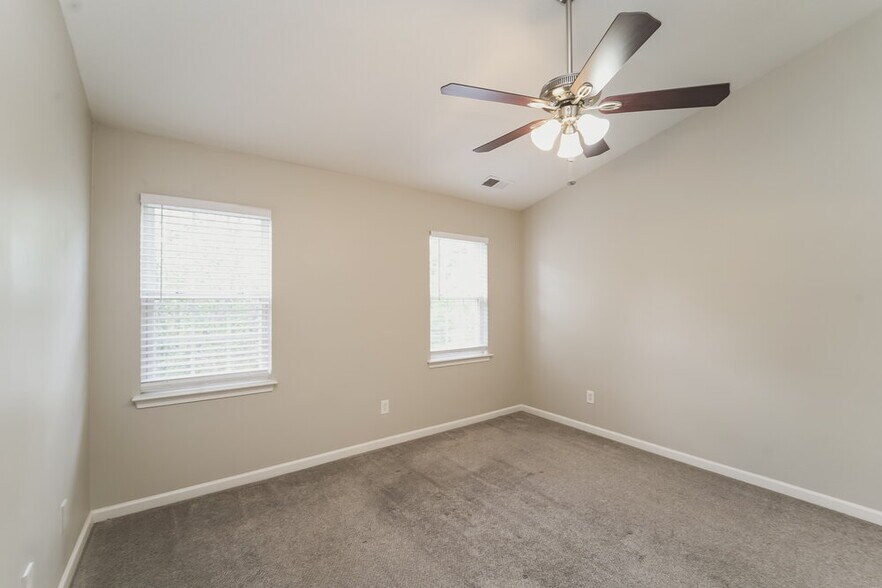 Building Photo - 316 Wrayhill Dr