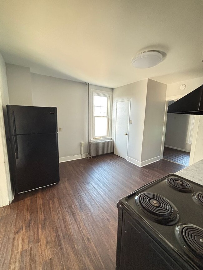 Building Photo - remodeled 2-bedroom, 1.5-bath duplex