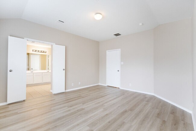 Building Photo - 6526 Charles Field