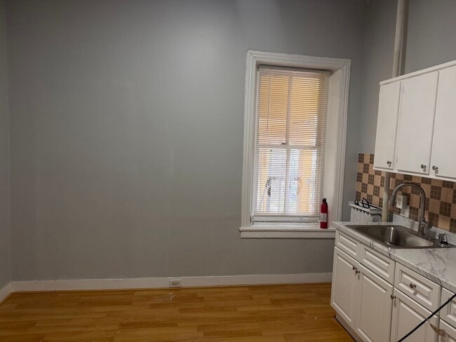 Building Photo - 25 S 9th St