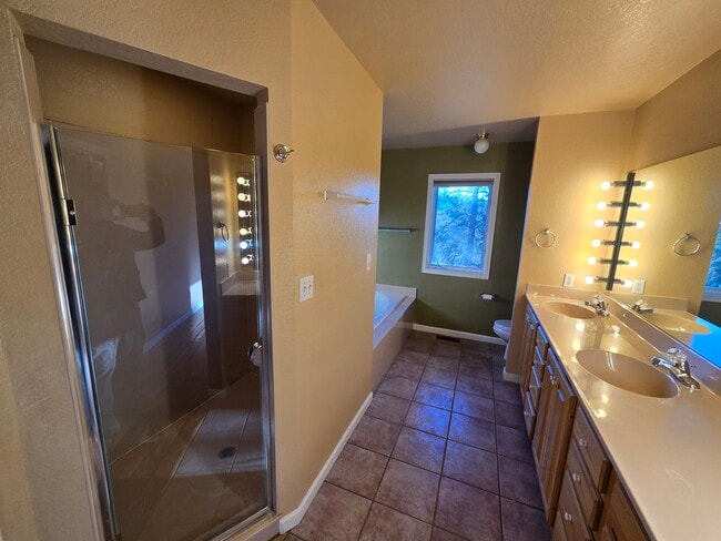 Building Photo - 6911 US-24