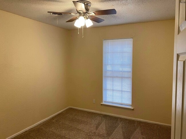 Building Photo - 5208 Allegheny Dr