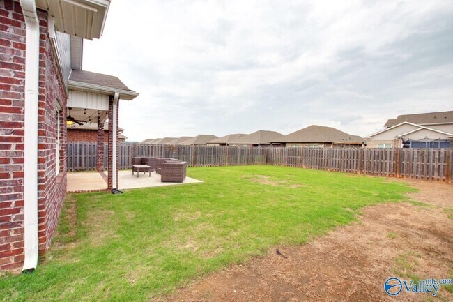 Building Photo - 12900 Tallulah Dr