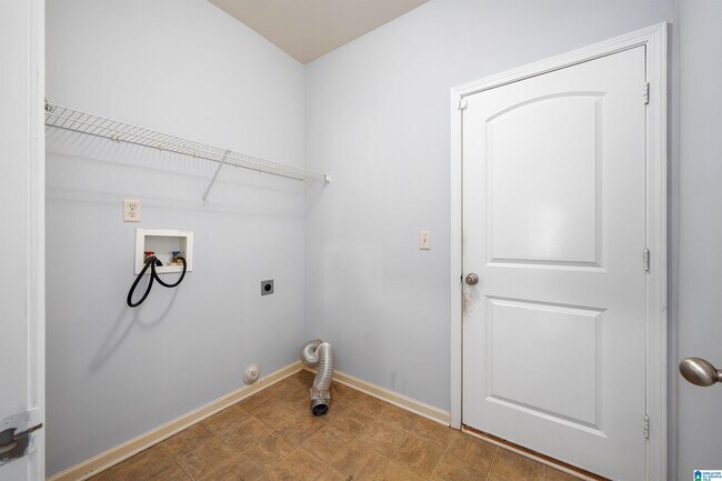 Building Photo - 2217 Chalybe Dr