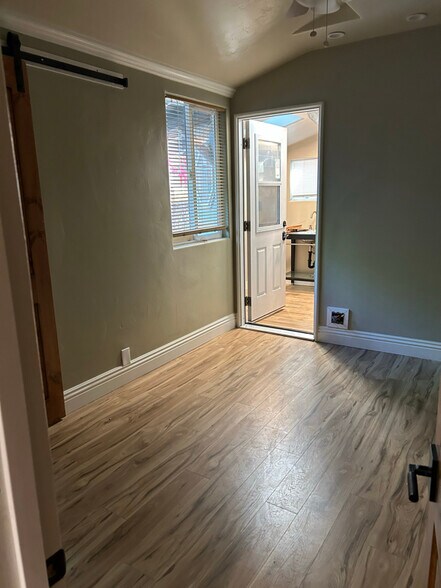 Building Photo - 3085 Roosevelt St