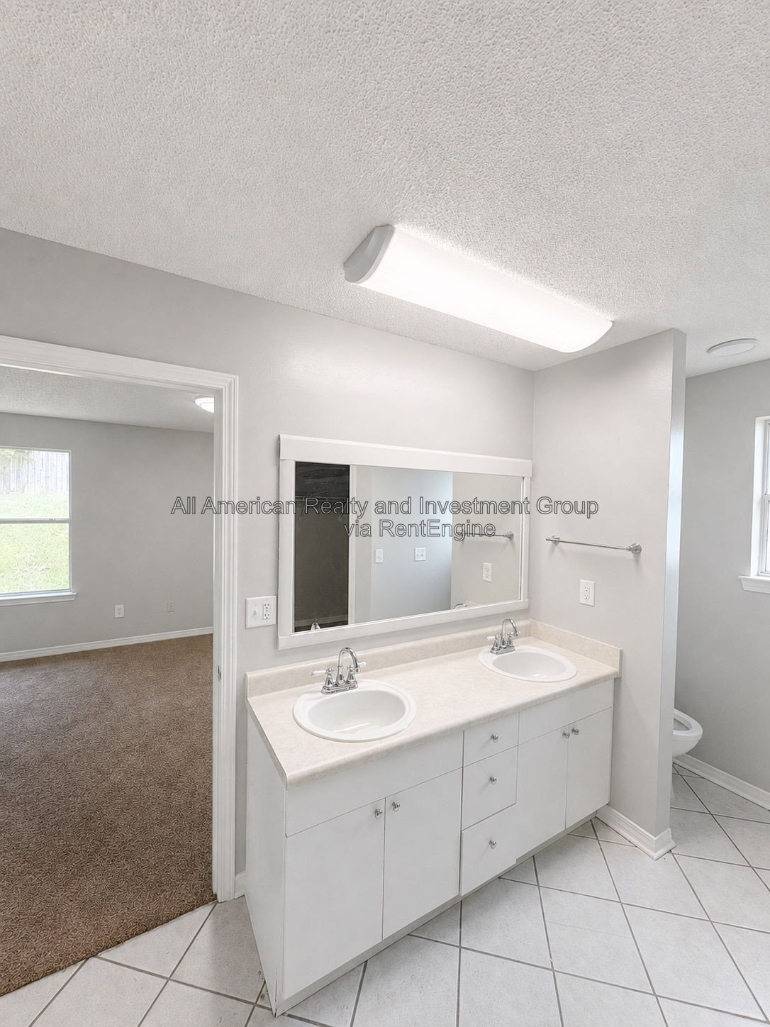 Building Photo - 216 Lustan Dr