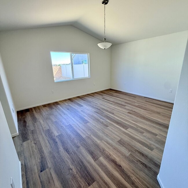 Building Photo - 11702 Sebastian Rd
