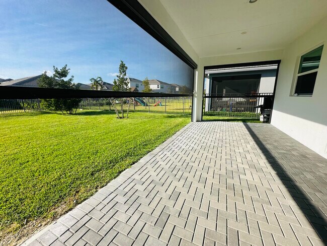 Building Photo - 5461 Pecan Dr