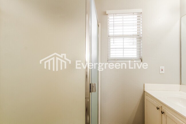 Building Photo - 12057 W Aster Dr