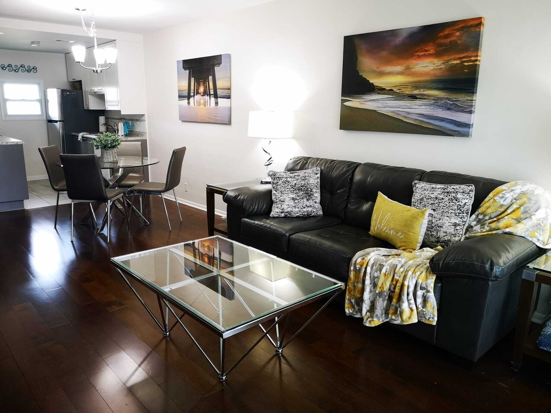Comfortable Living Room - 1433 S Belcher Rd