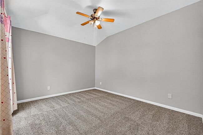 Building Photo - 2111 Castle Gardens Ln