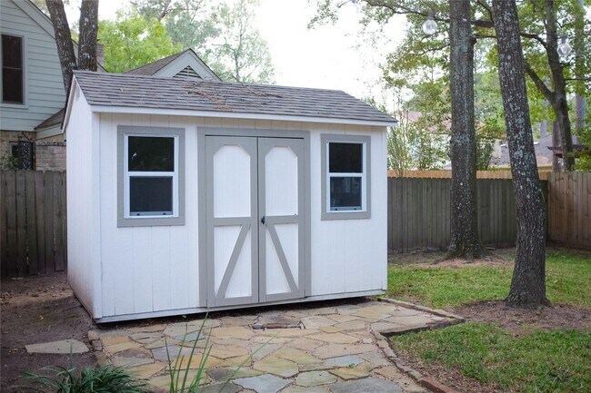 Building Photo - 10809 Colony Wood Pl