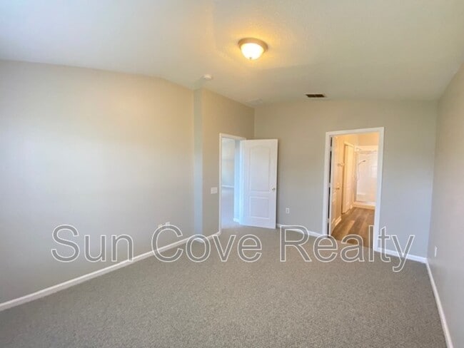 Building Photo - 5107 Gato Del Sol Cir