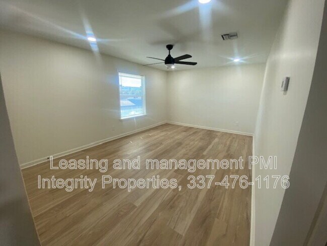 Building Photo - 105 Meaux Blvd