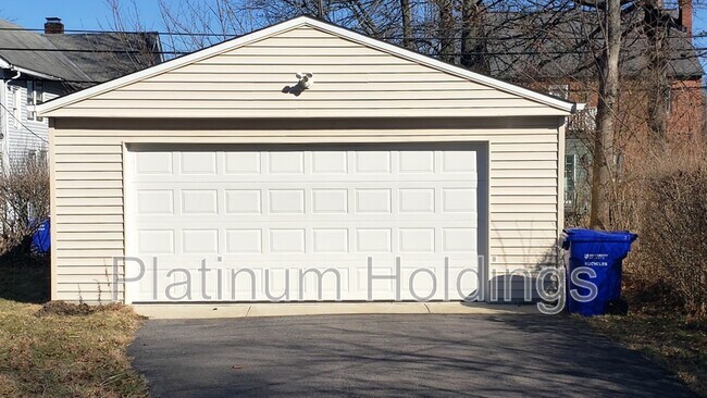 Building Photo - 3781 Northwood Rd