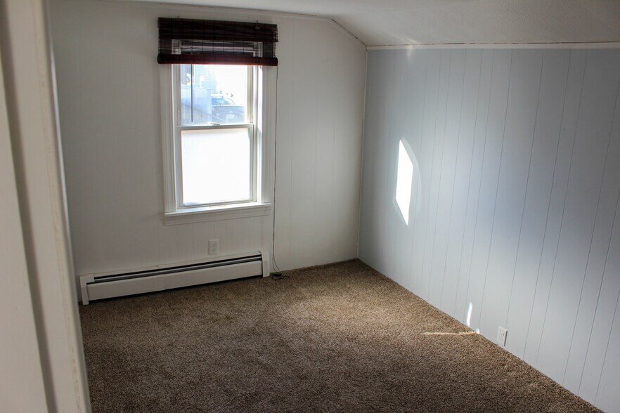 Bed 2 - 6 Ryan Ave
