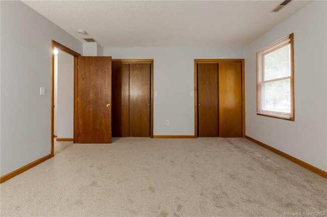 Building Photo - 22 Windwood Dr