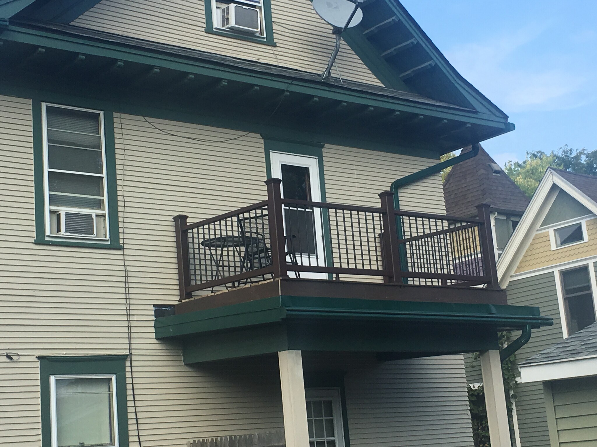 Building Photo - 816 Ashland Ave