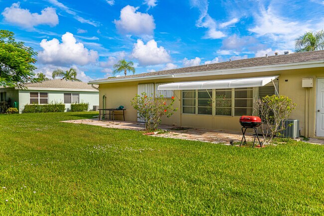 Building Photo - 180 High Point Terrace E