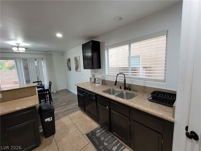 Building Photo - 6213 Capehart Falls St