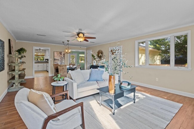 Building Photo - 146 Menendez Rd