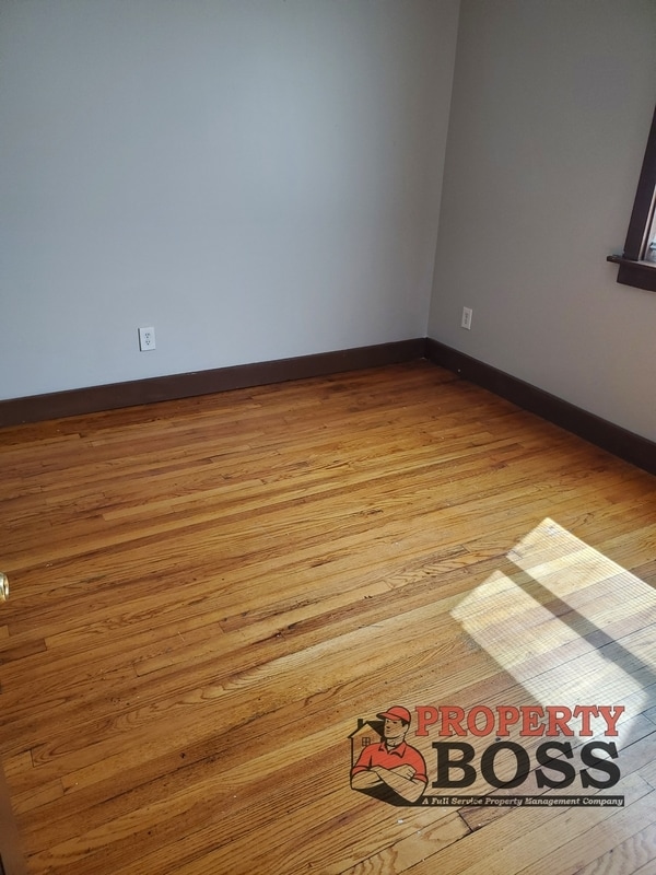 Building Photo - 1502 Broadway St