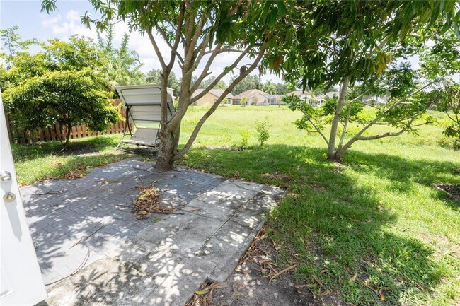 Building Photo - 16505 Lake Heather Dr