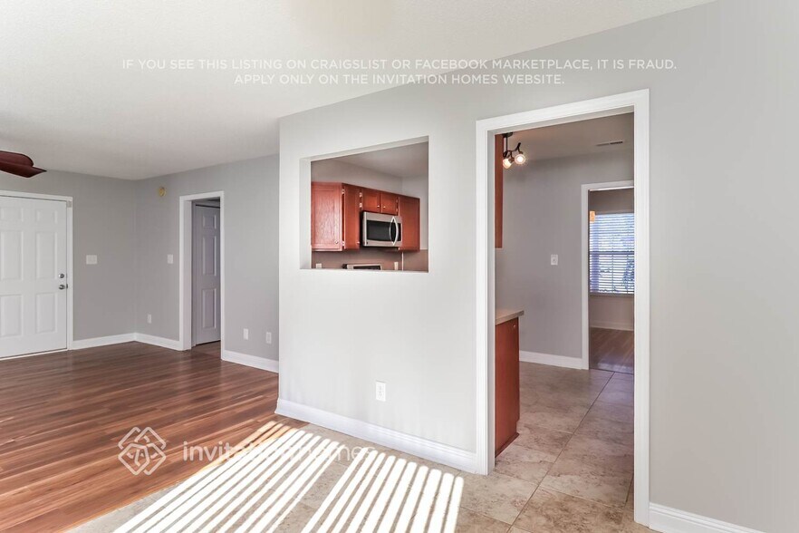 Building Photo - 3142 Blueberry Dr