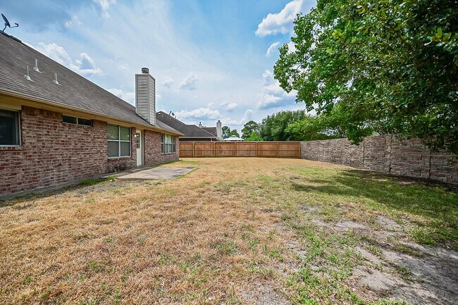 Building Photo - 11119 Fairway Dr