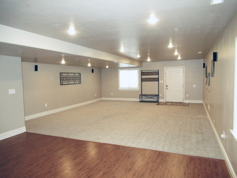Building Photo - 3256 W 11340 S