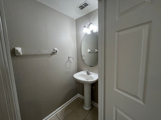 Building Photo - 654 Shropshire Loop