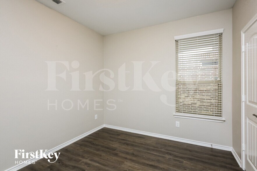 Building Photo - 11448 Starlight Ranch
