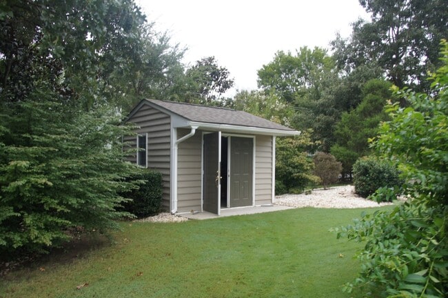 Building Photo - 11106 Knight Castle Dr