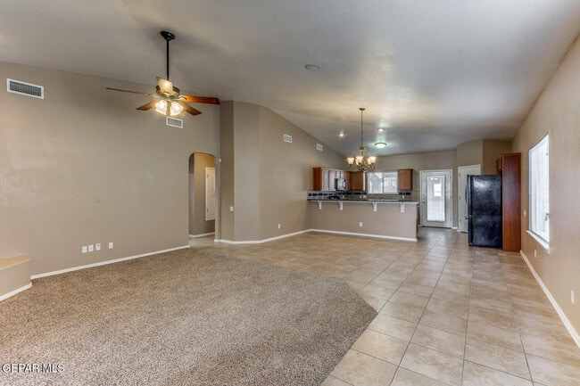 Building Photo - 5819 Redstone Rim Dr