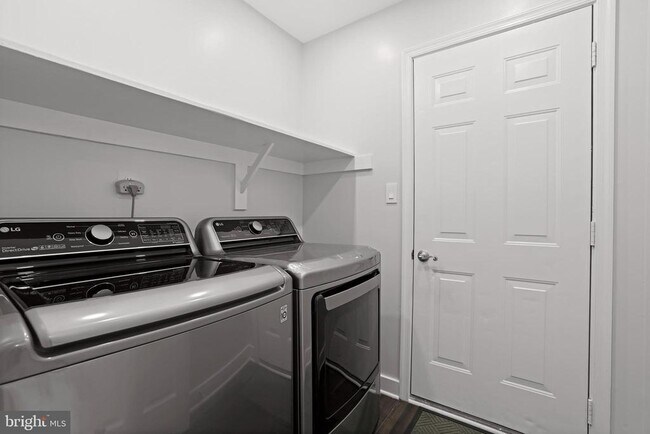 Building Photo - 4001 Mossy Bank Ln