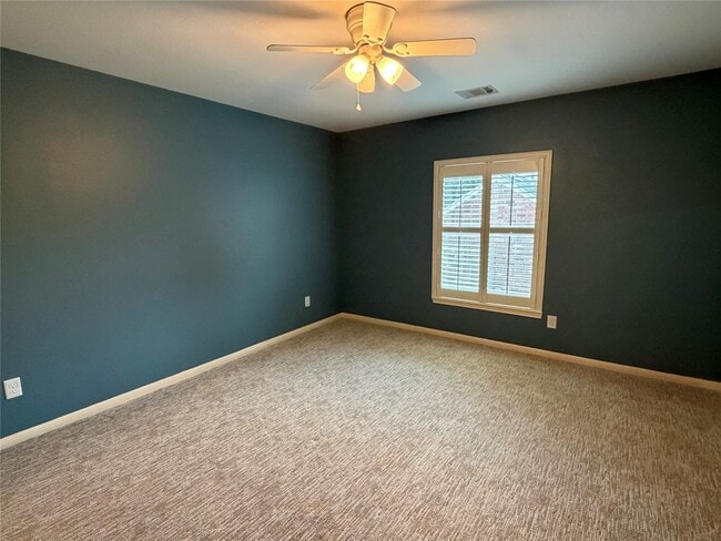 Building Photo - 3906 Hazelwood Dr