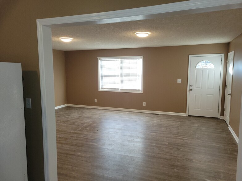 Building Photo - 64 Howard Carr Rd