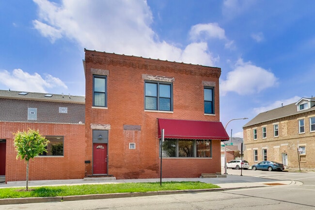 Building Photo - 3201 S Normal Ave