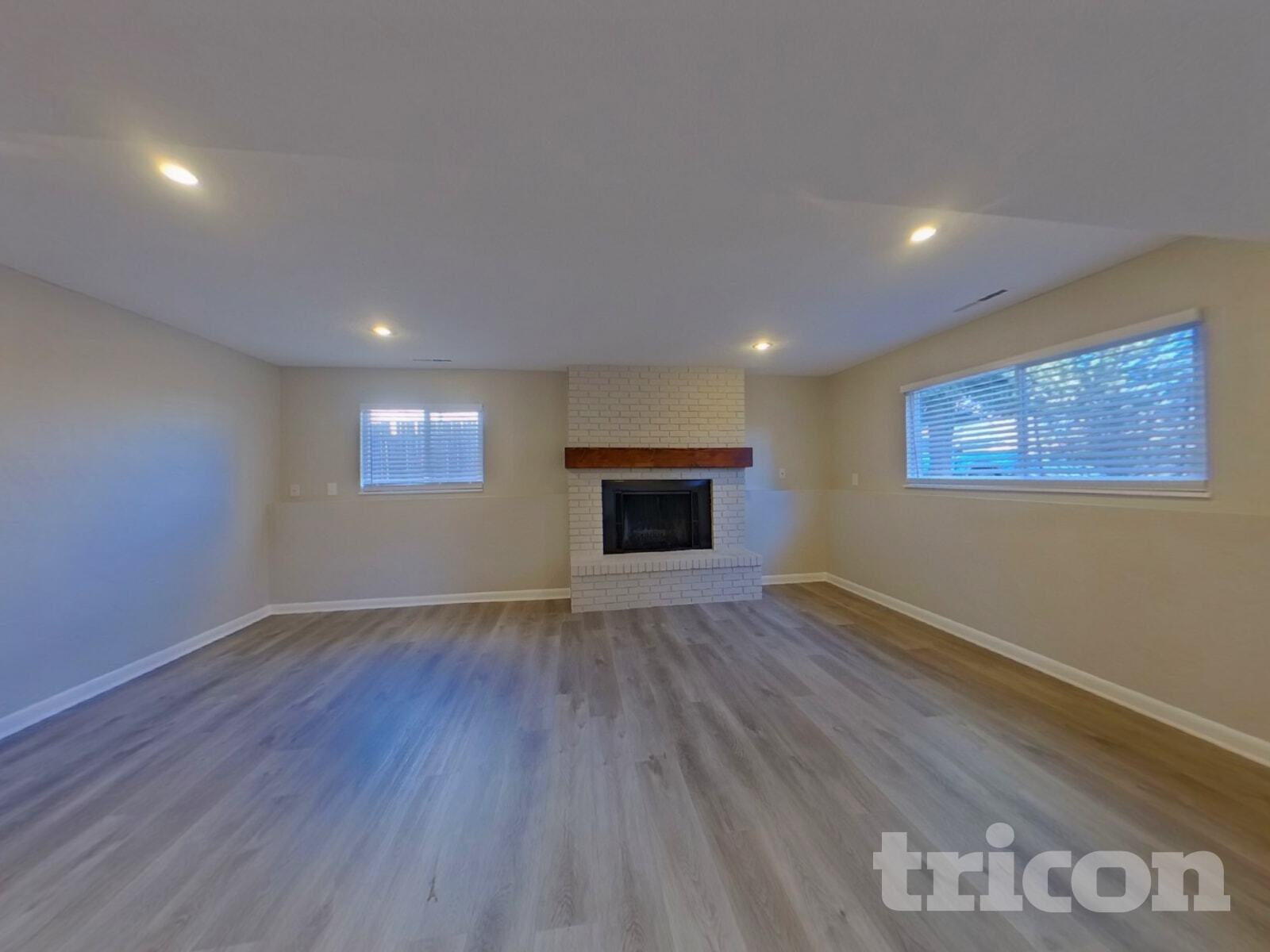 Building Photo - 7623 Safari Cir