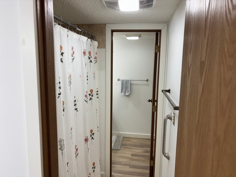 Building Photo - 2360 Wapakoneta Ave